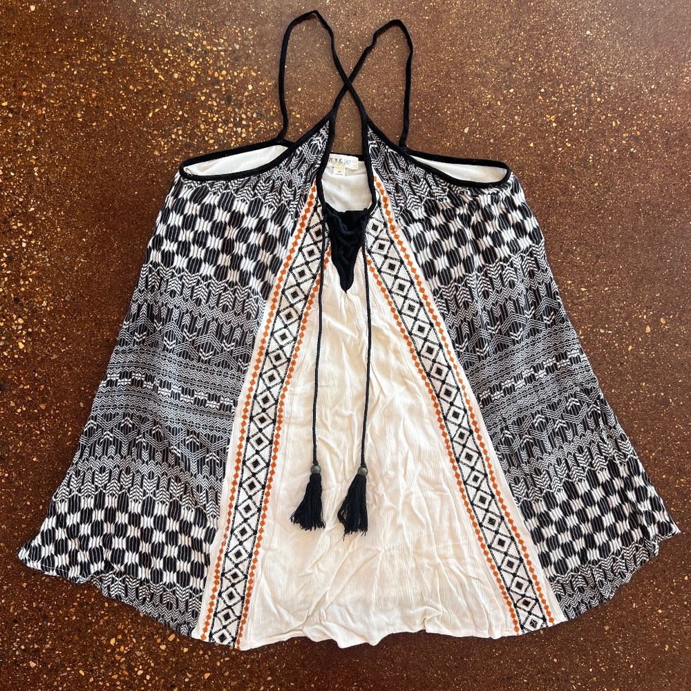 Beautiful Taylor & Sage tribal inspired summer tunic